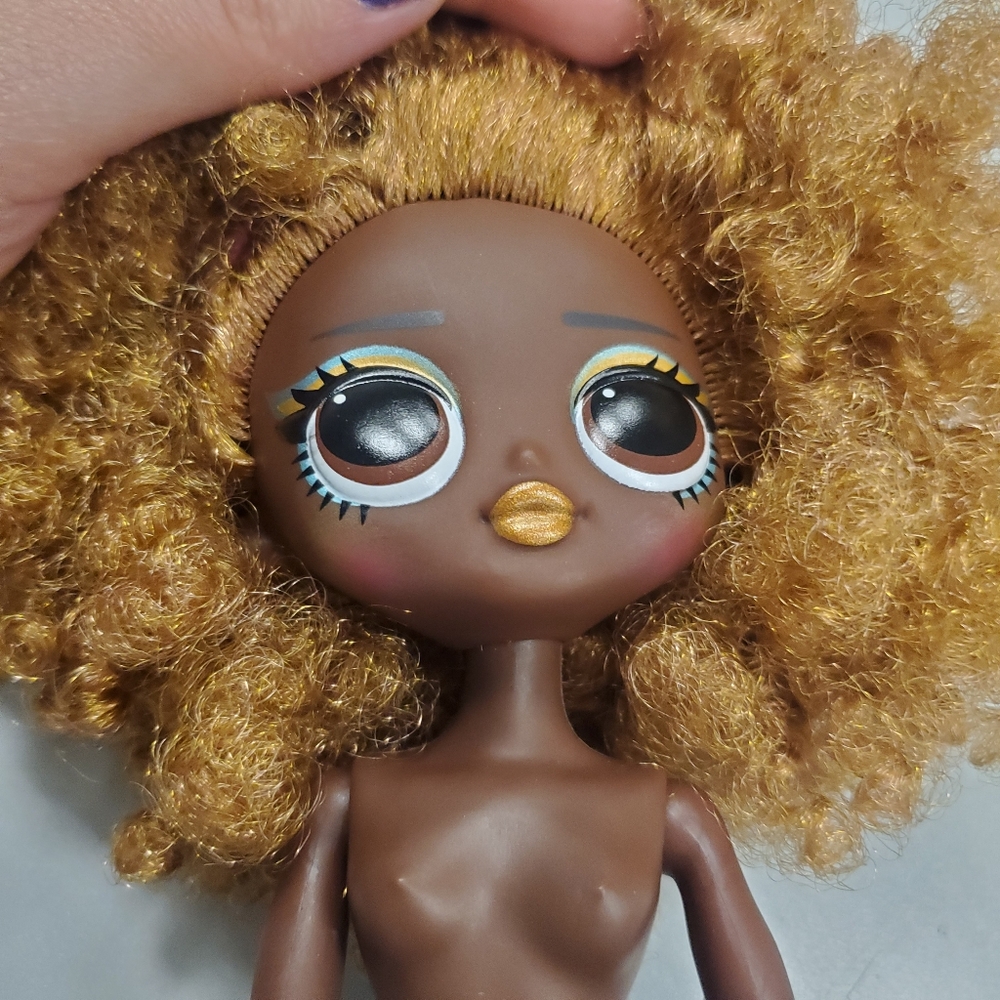 LOL Surprise Dolls OMG DOLL ROYAL BEE GIRL Big Sis Doll Curly Hair No Clothes